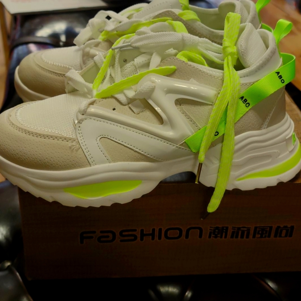 womans ABO Fasion Athletic shoe